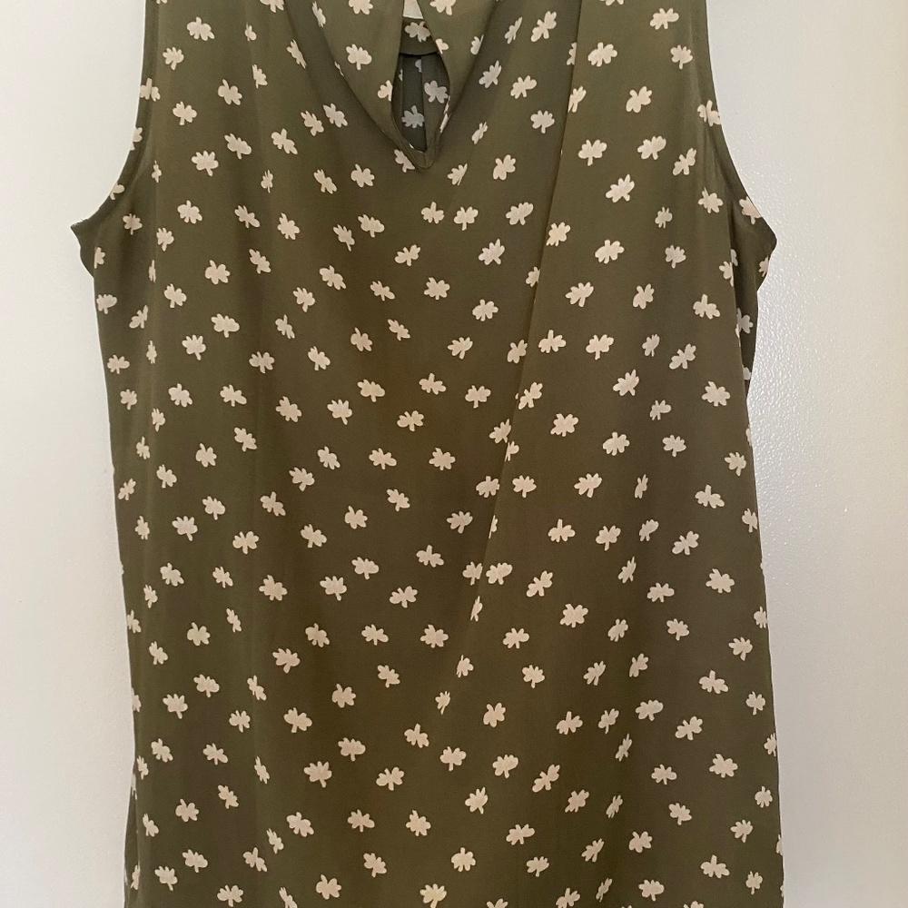 Loft Sleeveless blouse